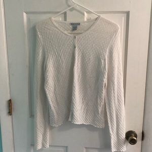 white sweater in perfect condition